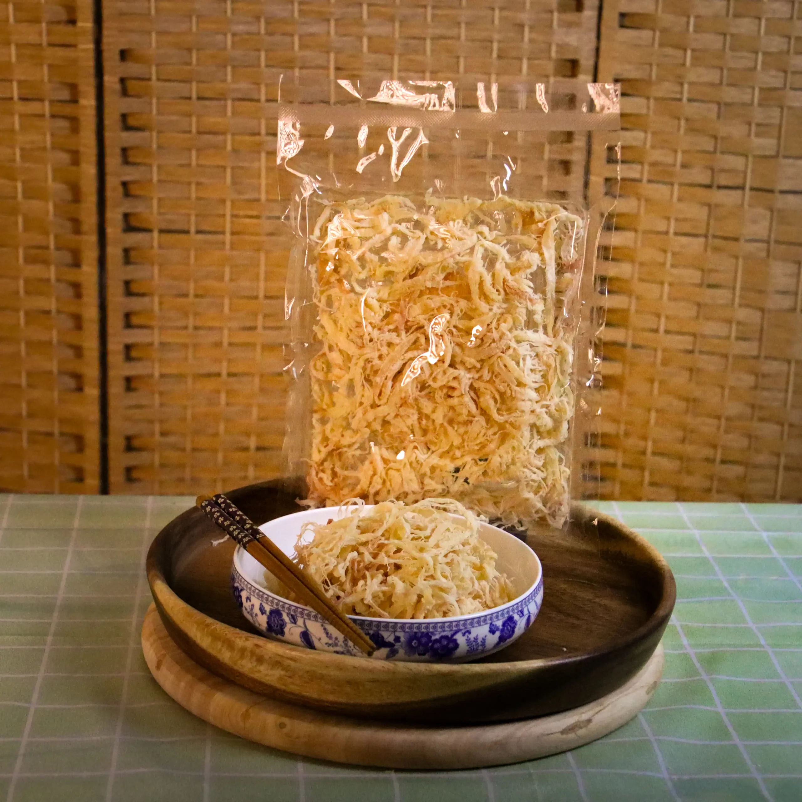 ปลาหมึกหยองอบเนย